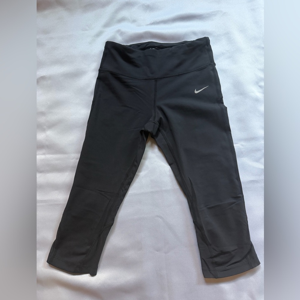 Nike Black Girls' Capri Leggings with Reflective Swoosh